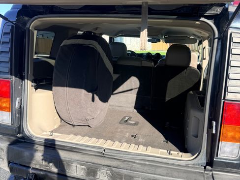 Used 2004 HUMMER H2 Luxury image 11