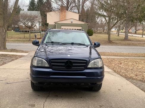 Used 2001 Mercedes-Benz ML 320 4MATIC image 12
