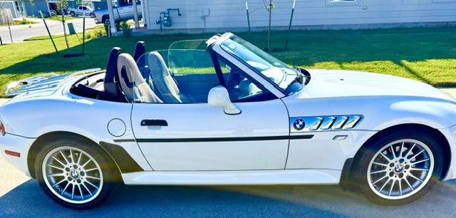 Used 2001 BMW Z3 3.0i RWD image 2