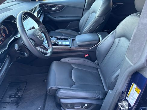 Used 2022 Audi Q8 Prestige image 12