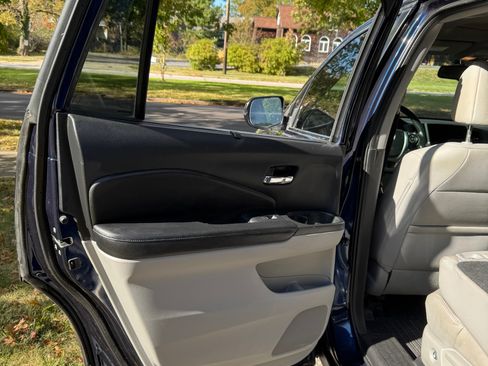 Used 2017 Honda Pilot EX-L image 18