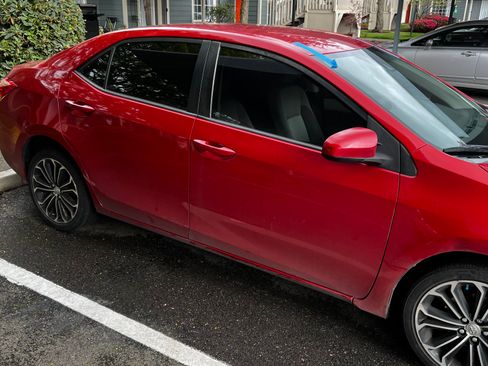 Used 2017 Toyota Corolla LE image 4