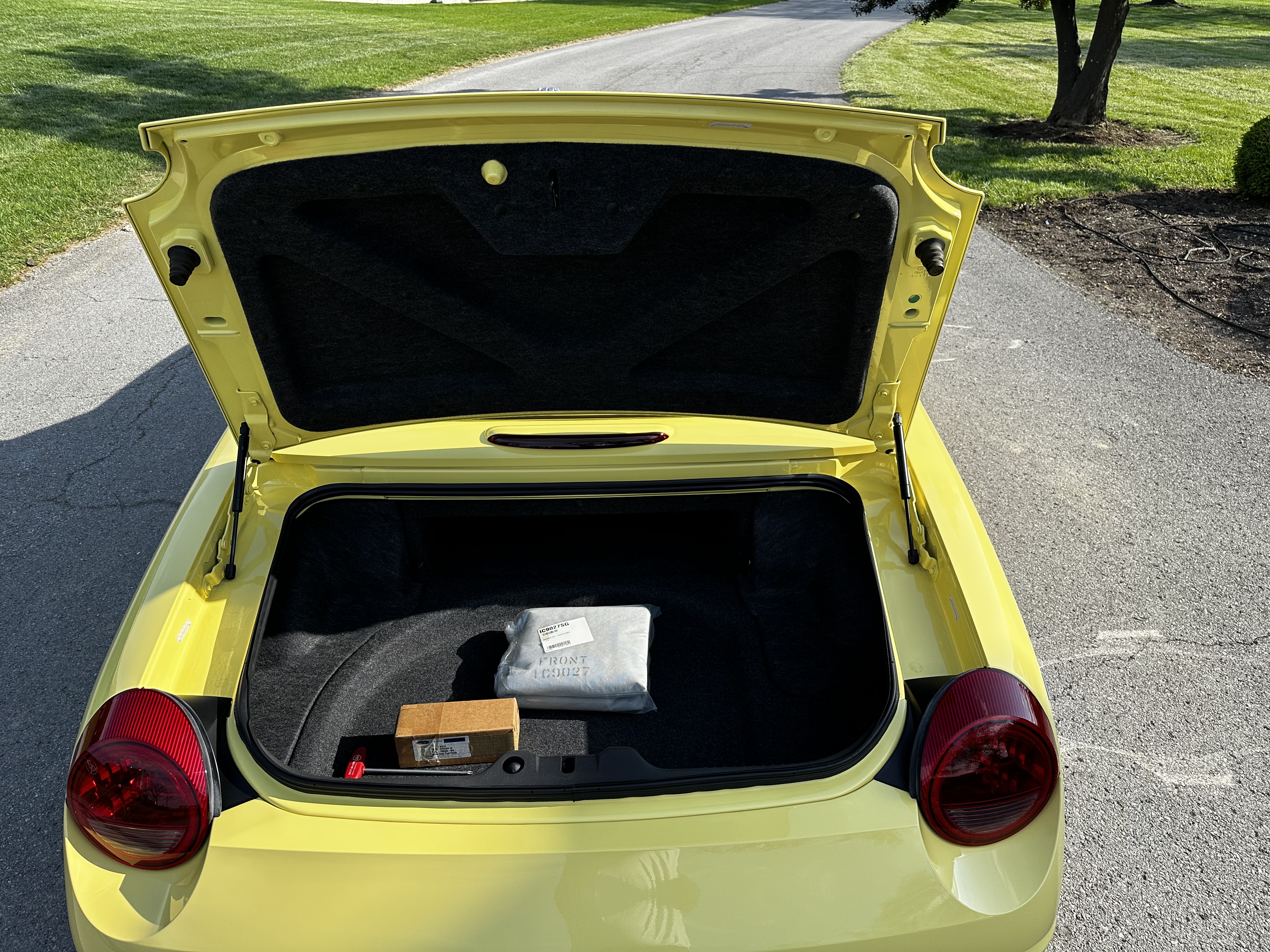 Used 2002 Ford Thunderbird RWD image 8
