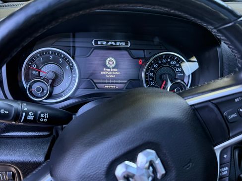 Used 2019 RAM 1500 Big Horn AWD/4WD image 9