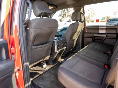 Used 2015 Ford F150 XLT w/ Equipment Group 302A Luxury image 17