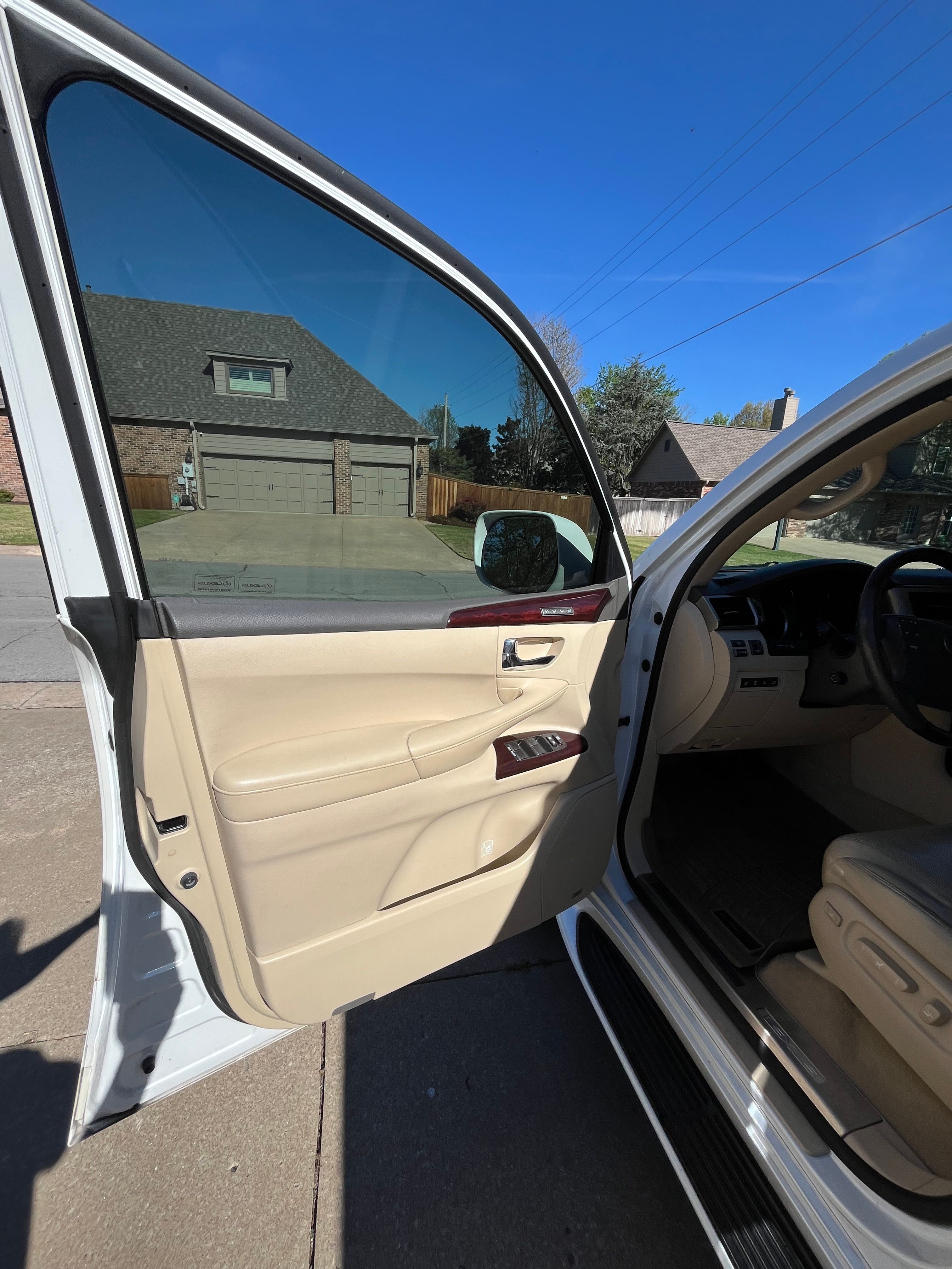 Used 2015 Lexus LX 570 4WD image 12