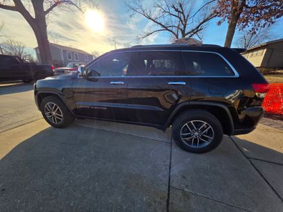 Used 2017 Jeep Grand Cherokee Limited w/ Luxury Group II