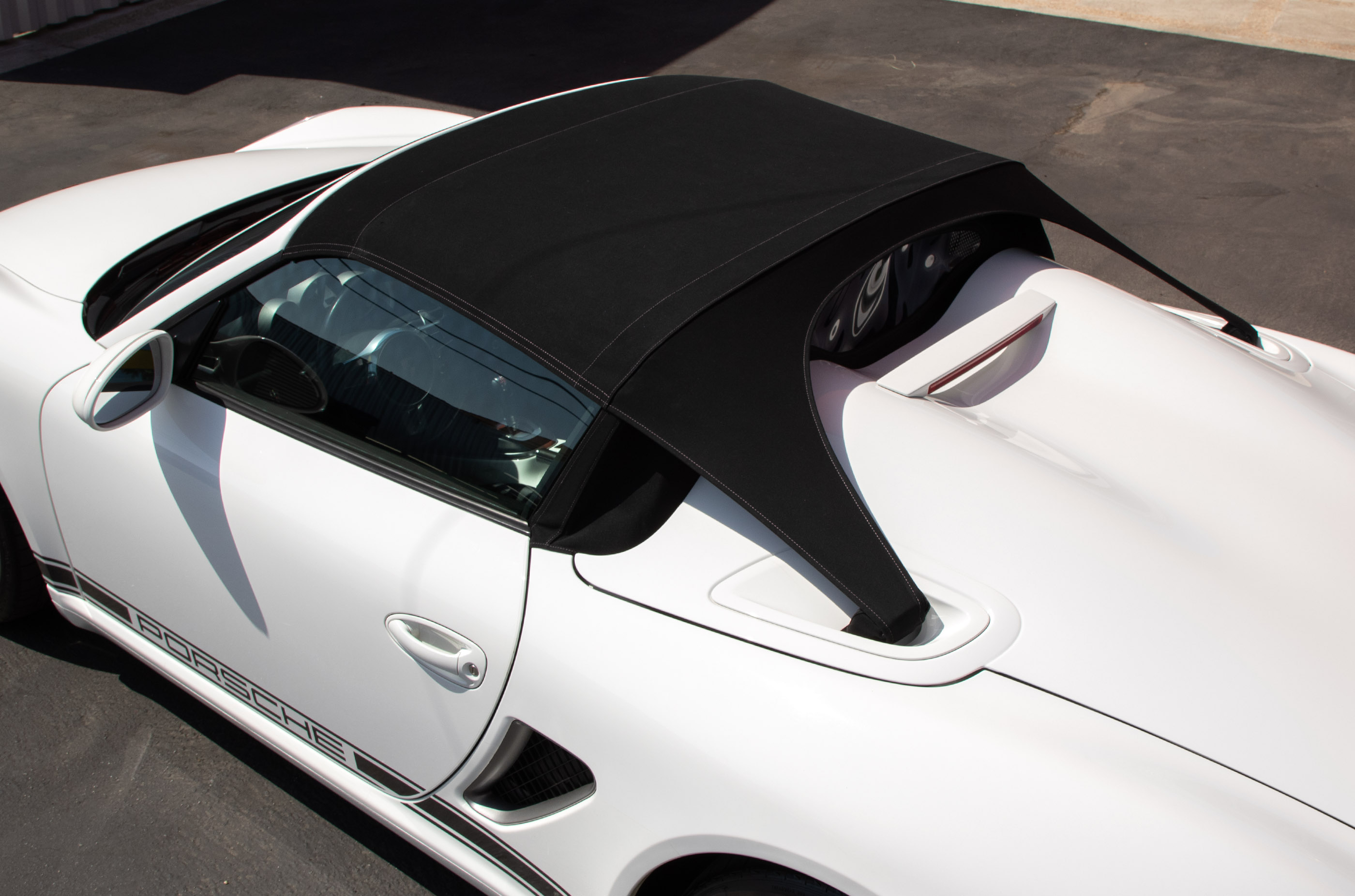 Used 2011 Porsche Boxster Spyder RWD image 17