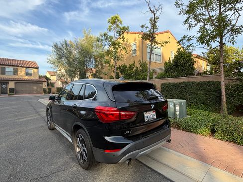 Used 2019 BMW X1 sDrive28i FWD image 2