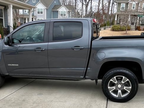 Used 2017 Chevrolet Colorado Z71 image 4