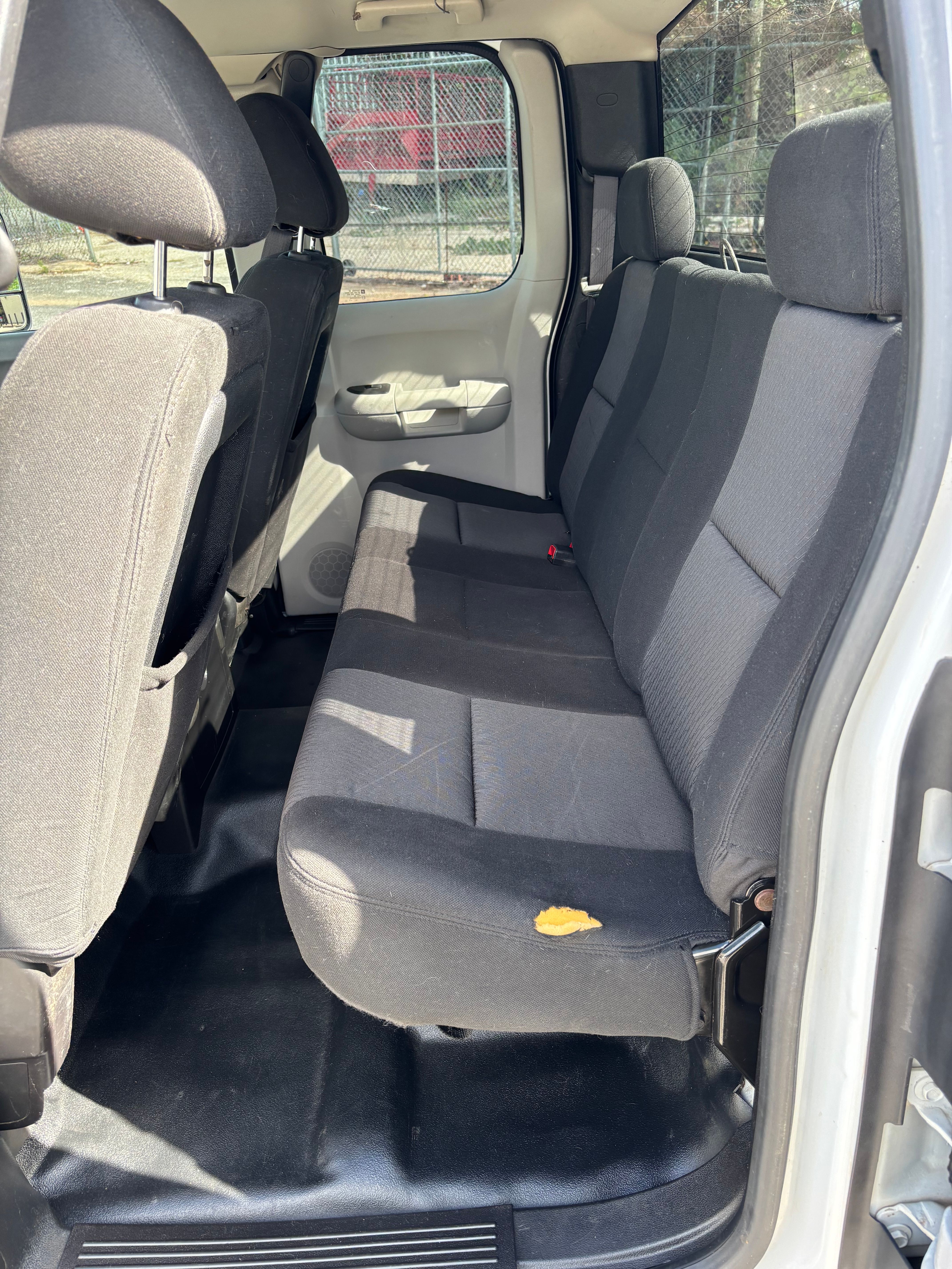 Used 2011 Chevrolet Silverado 2500 W/T AWD/4WD image 2