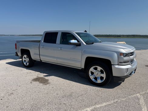 Used 2016 Chevrolet Silverado 1500 LTZ Z71 w/ LTZ Plus Package AWD/4WD image 1