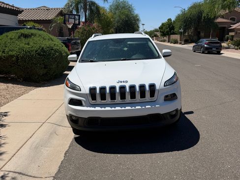Used 2015 Jeep Cherokee Latitude FWD image 4