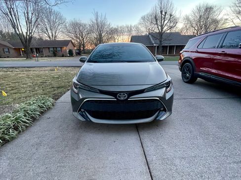 Used 2019 Toyota Corolla XSE image 2