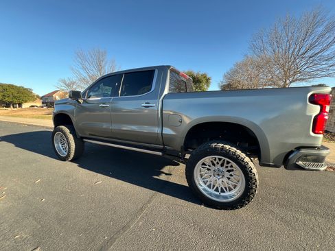 Used 2021 Chevrolet Silverado 1500 High Country w/ LPO, Dark Essentials Package image 16