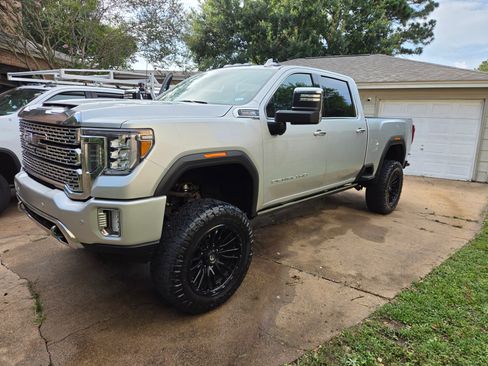 Used 2023 GMC Sierra 2500 Denali w/ Denali Ultimate Package AWD/4WD image 5