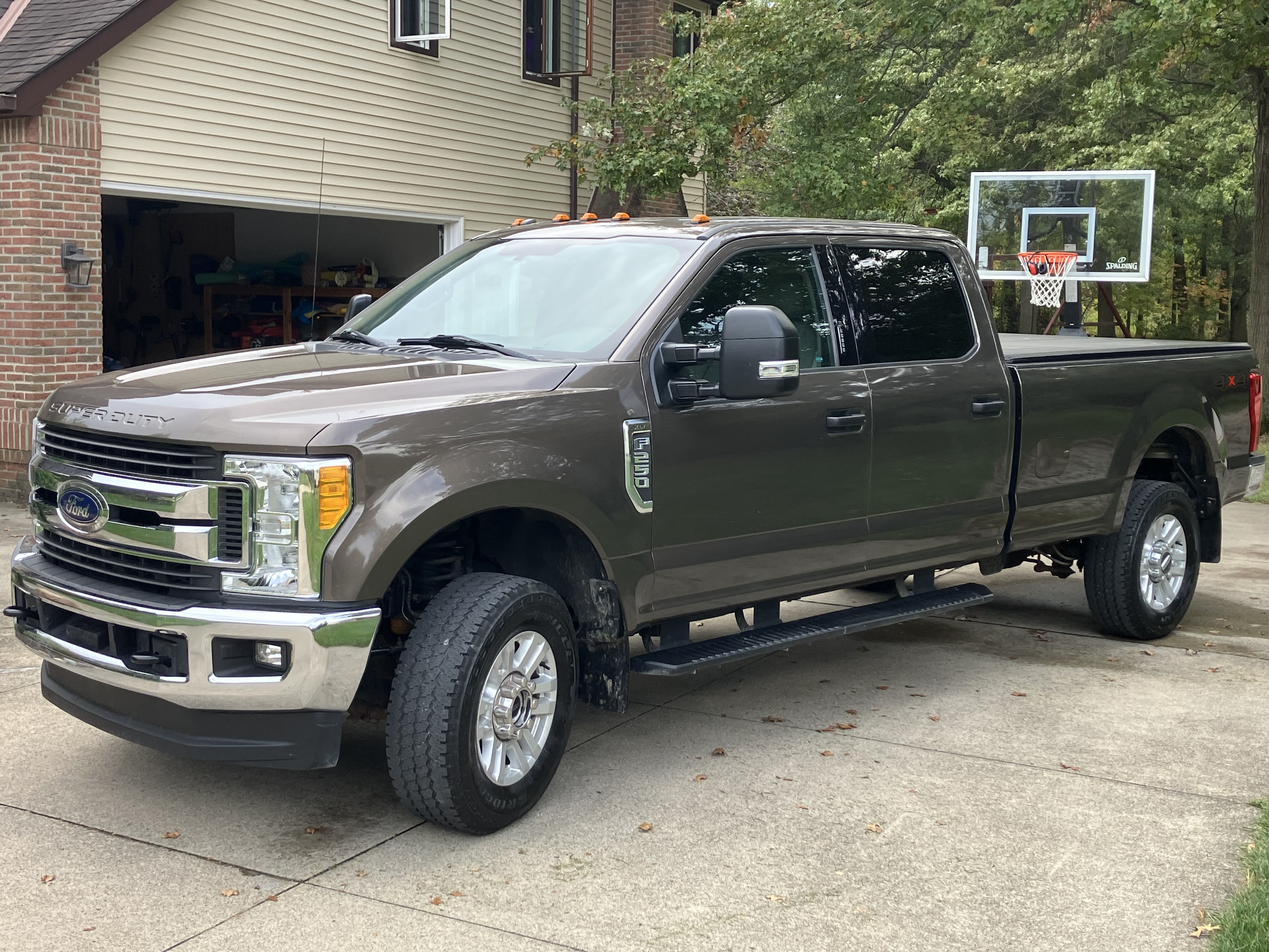 Used 2017 Ford F250 XLT w/ XLT Value Package AWD/4WD image 2