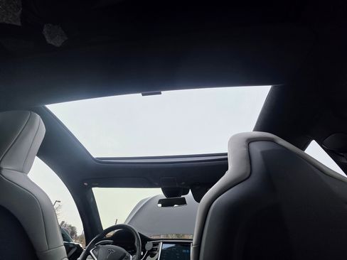 Used 2015 Tesla Model S P85D image 20