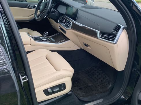 Used 2022 BMW X5 xDrive40i w/ Premium Package AWD/4WD image 19