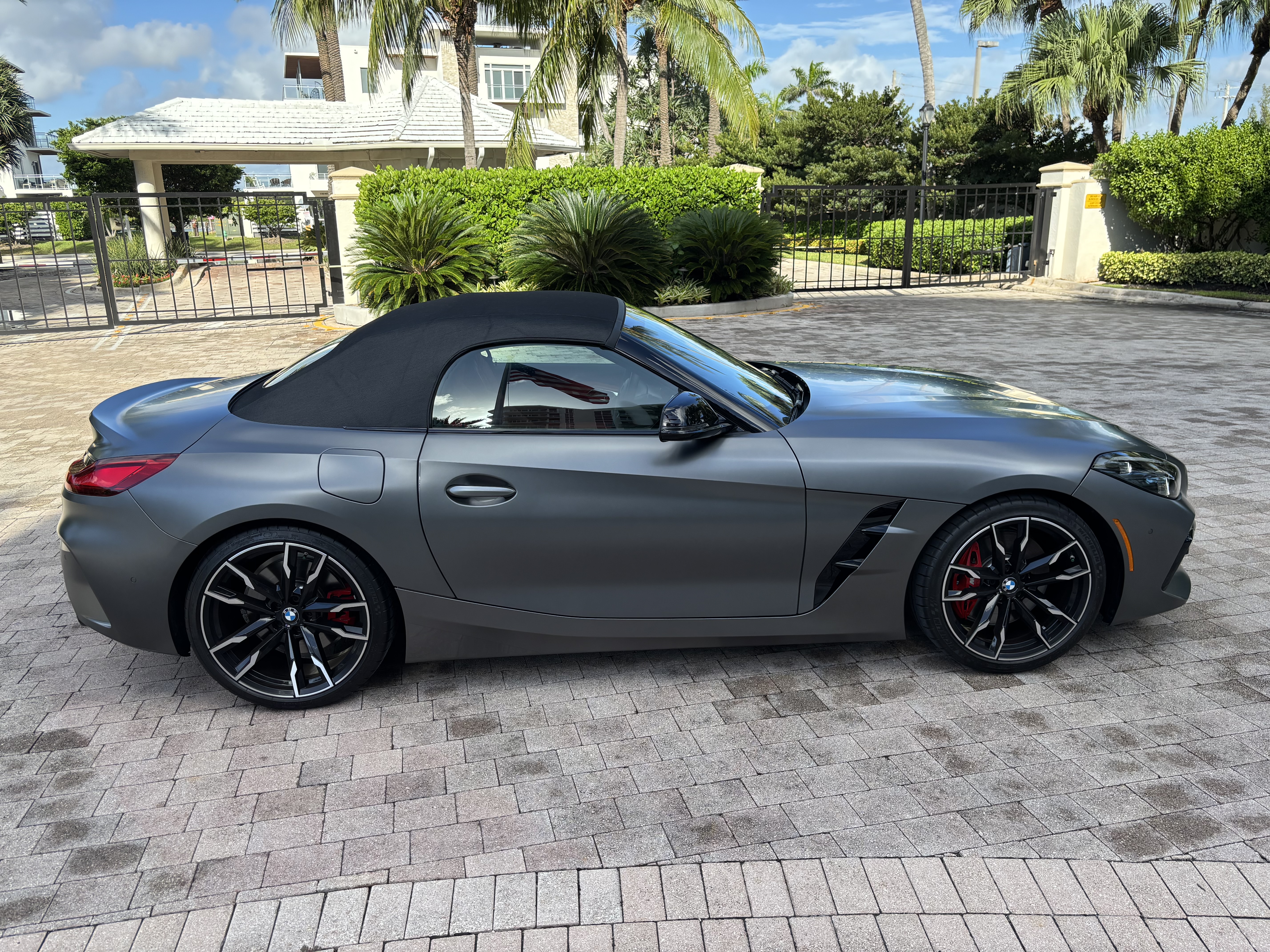 Used 2025 BMW Z4 M40i w/ Edition RWD image 10