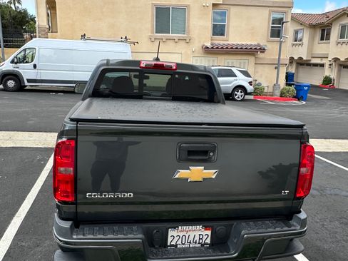 Used 2016 Chevrolet Colorado LT w/ LT Convenience Package image 5