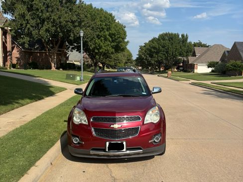 Used 2011 Chevrolet Equinox LT w/ Chrome Appearance Package image 6
