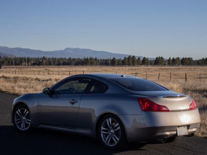 Used 2008 INFINITI G37 Journey w/ Premium Pkg