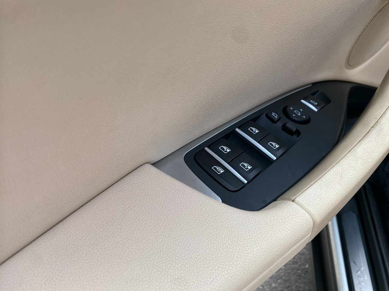 Used 2019 BMW X3 sDrive30i w/ Driving Assistance Package RWD image 10