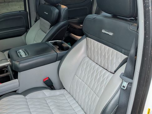 Used 2024 Ford F250 Limited w/ FX4 Off-Road Package image 18