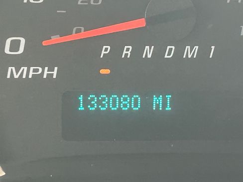 Used 2020 Chevrolet Express 2500 w/ Driver Convenience Package RWD image 19