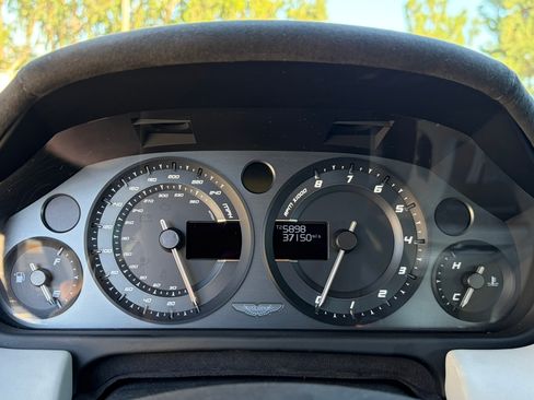 Used 2015 Aston Martin V8 Vantage GT image 19