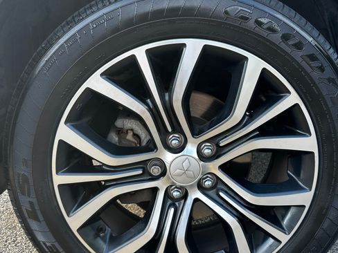 Used 2018 Mitsubishi Outlander Sport ES FWD image 6