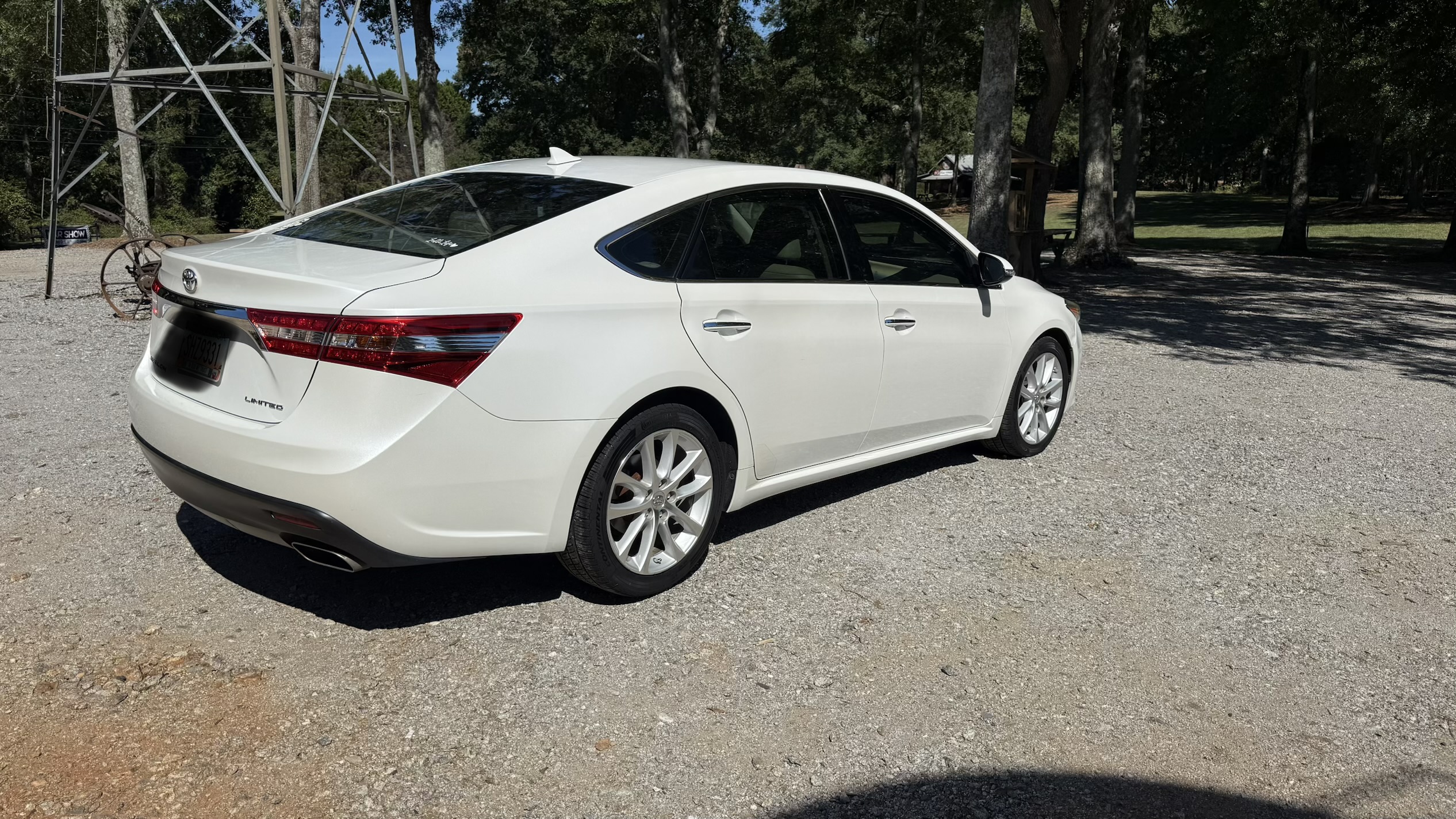 Used 2015 Toyota Avalon Limited FWD image 8