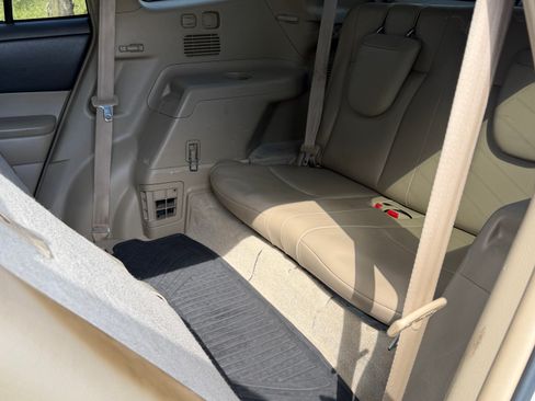 Used 2010 Toyota Highlander SE image 25