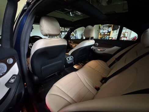 Used 2020 Mercedes-Benz C 300 4MATIC Sedan image 12