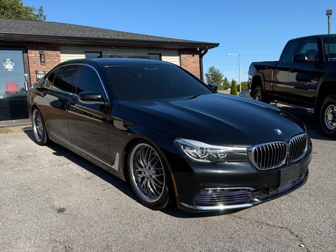Used 2016 BMW 740i image 1