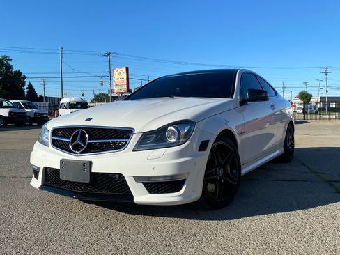 Used 2012 Mercedes-Benz C 63 AMG Coupe image 2