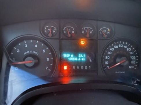 Used 2010 Ford F150 XL image 10