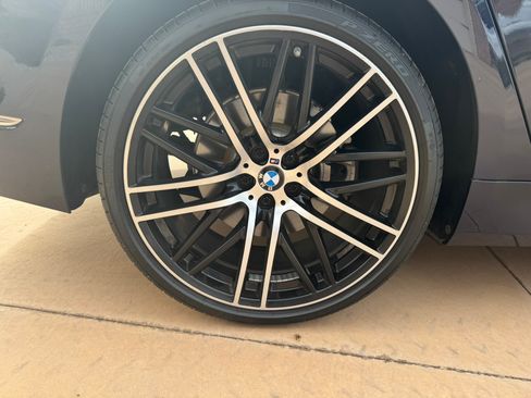 Used 2016 BMW 740i image 9