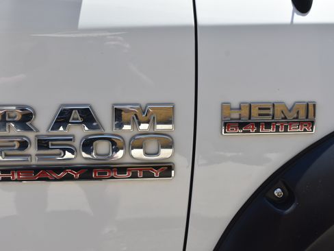Used 2016 RAM 2500 Tradesman w/ Chrome Appearance Group AWD/4WD image 9