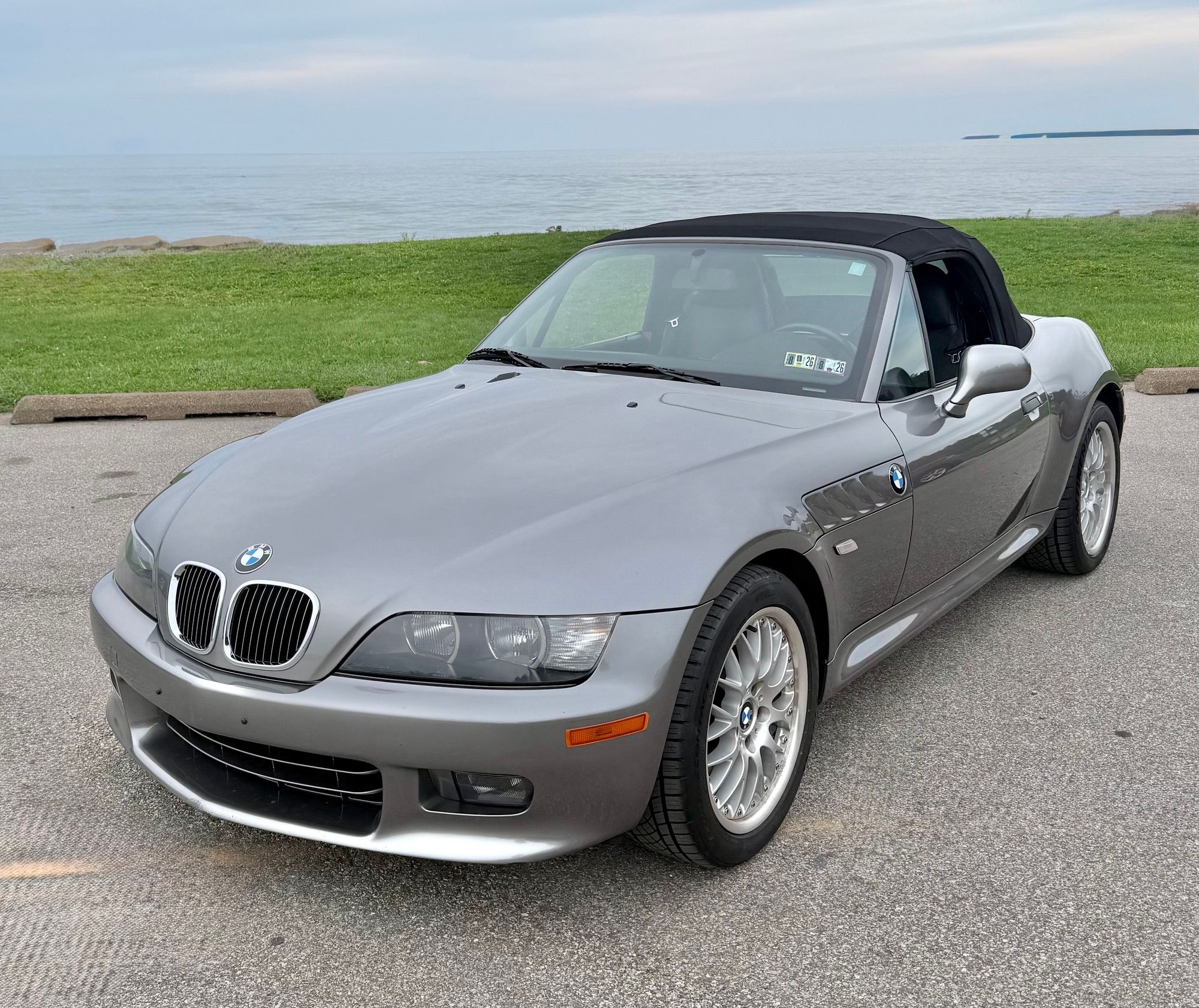 Used 2001 BMW Z3 3.0i RWD image 14
