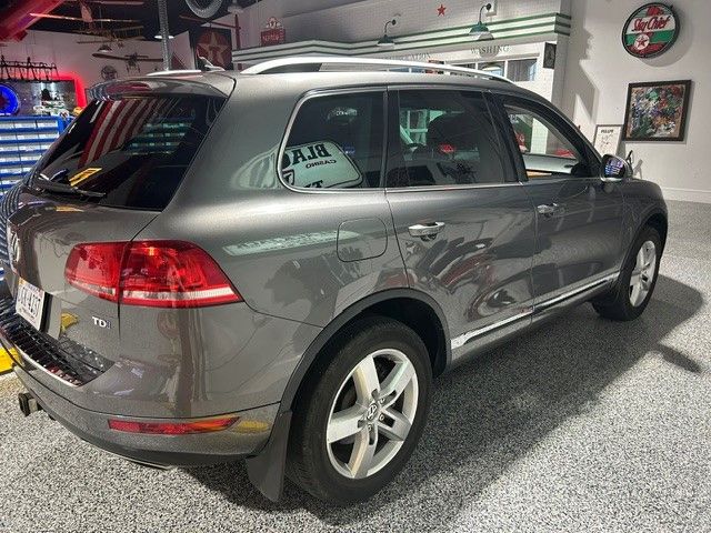 Used 2014 Volkswagen Touareg TDI AWD/4WD image 11