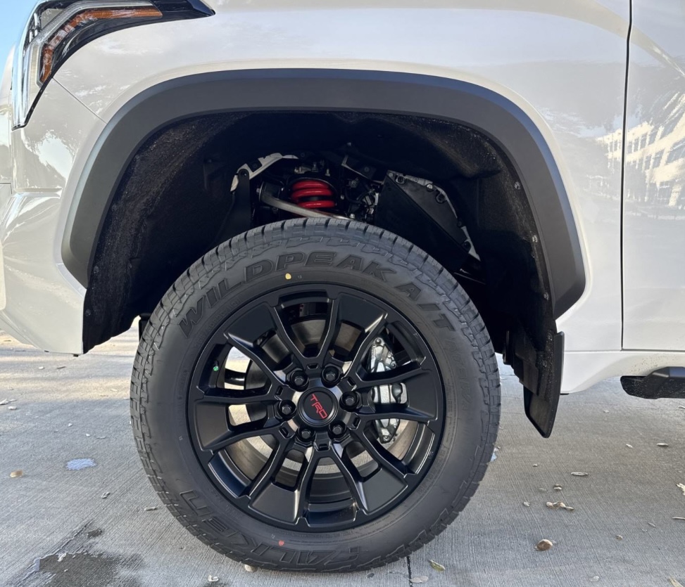Used 2025 Toyota Tundra Limited w/ TRD Off-Road Package AWD/4WD image 5