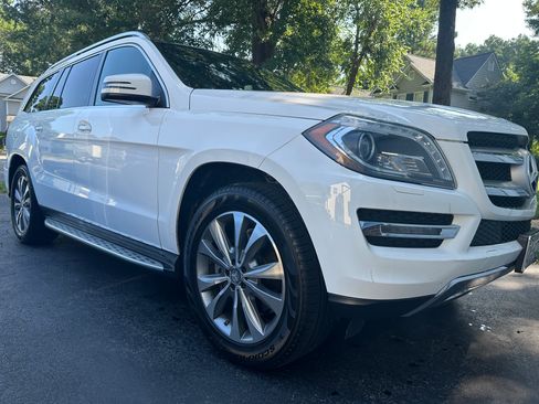 Used 2015 Mercedes-Benz GL 450 4MATIC image 2