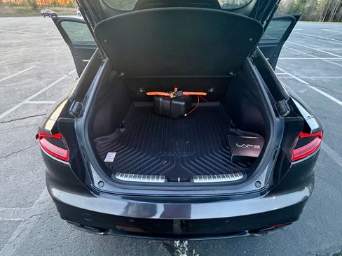 Used 2018 Kia Stinger GT1 image 10