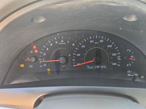 Used 2010 Toyota Camry LE image 8