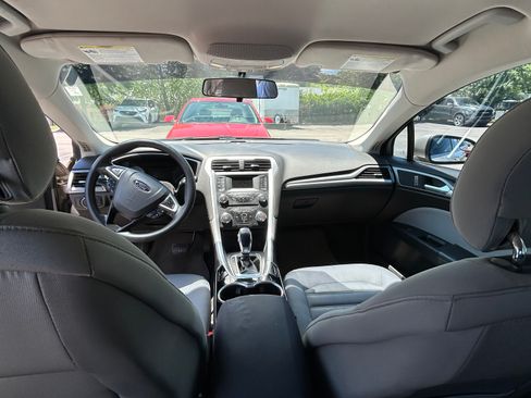Used 2015 Ford Fusion S FWD image 5