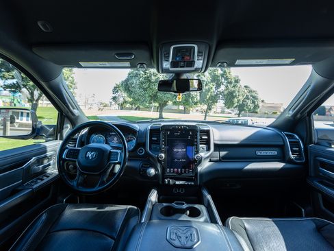 Used 2021 RAM 2500 Laramie w/ Night Edition image 4