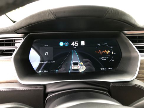 Used 2016 Tesla Model X 75D image 18