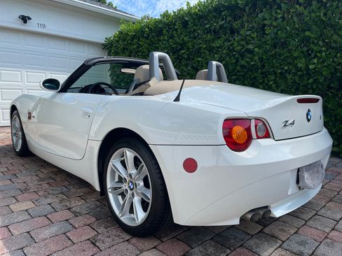 Used 2004 BMW Z4 3.0i RWD image 23